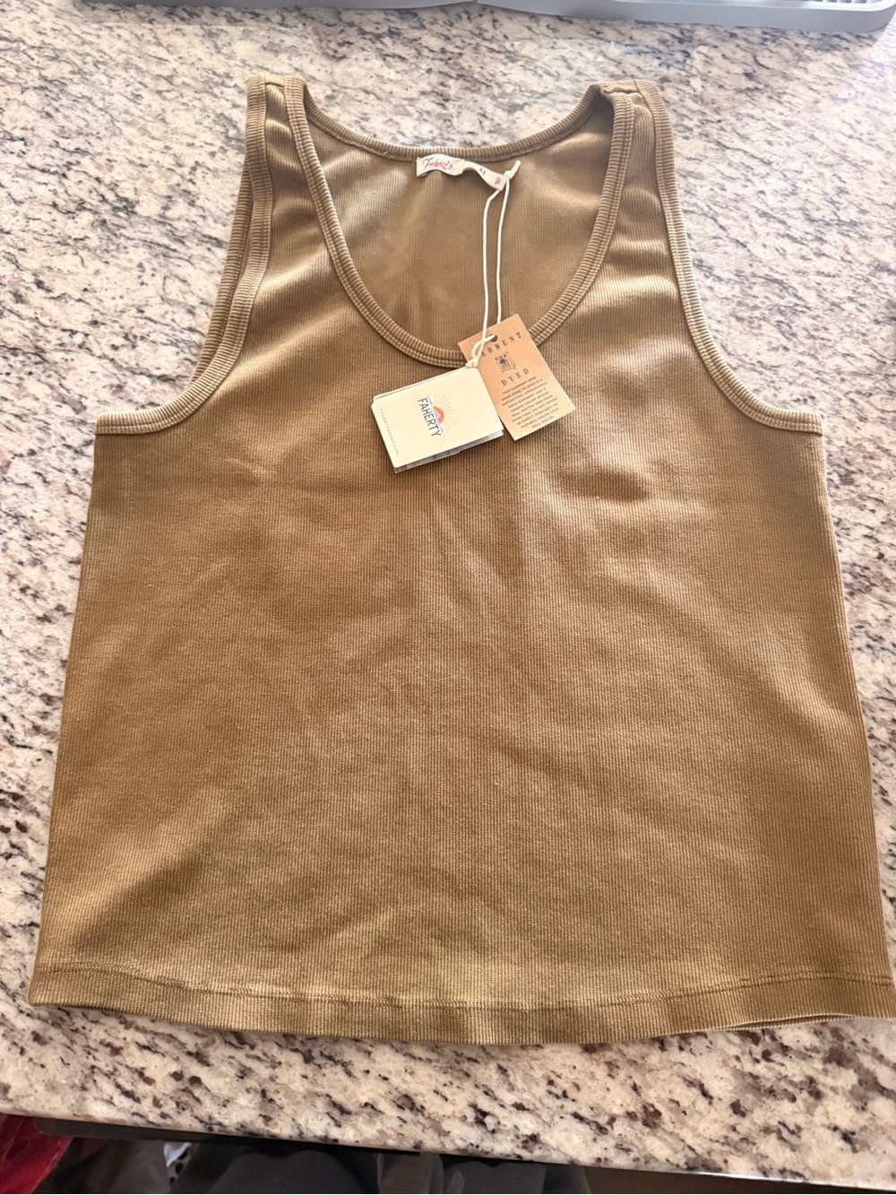 Faherty NWT Tank - Picture 2 of 6